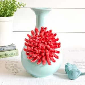 Anthropologie Chrysanthemum 3D floral vase